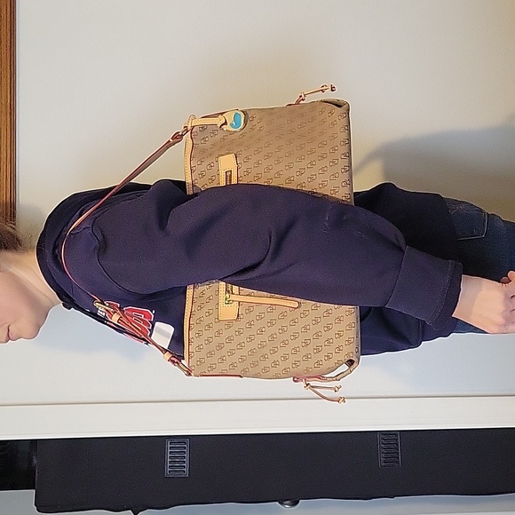 Dooney & Bourke Shoulder Bag K8354400 - Picture 14 of 14